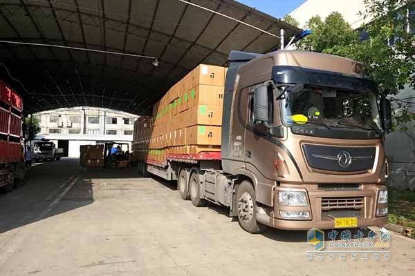 邢師傅的天龍旗艦卡車(chē)