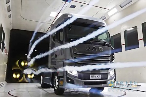 江淮格爾發(fā)K7進(jìn)行風(fēng)洞試驗