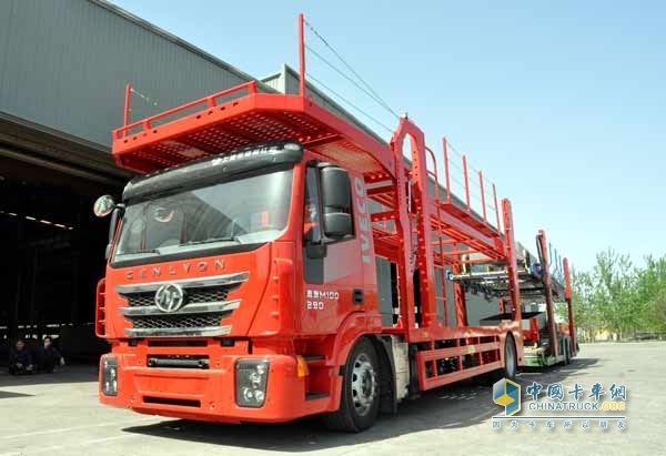 上汽紅巖杰獅中置軸轎運車