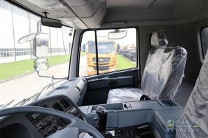 華菱重卡350馬力8×4 LNG 6.7米自卸車