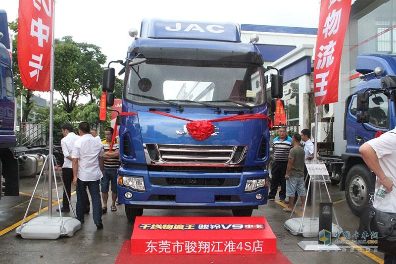 中卡新秀駿鈴V9東莞震撼上市