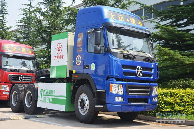 大運(yùn)E8重卡純電動 6×4 牽引車