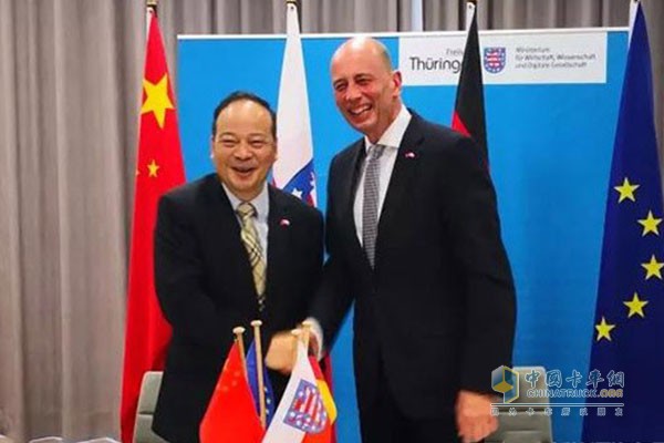 寧德時(shí)代CATL與圖林根州政府簽約現(xiàn)場(chǎng)