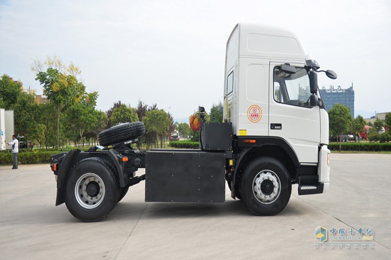 大運重卡 純電動 4×2 牽引車