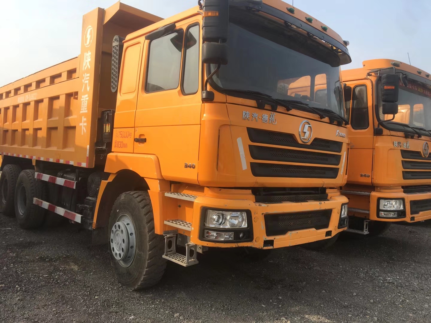 340馬力德龍F(tuán)3000 5.8米自卸車礦用加強(qiáng)版促銷中