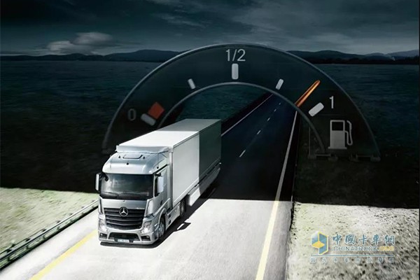 第二代OM471直列六缸智能發(fā)動機，更省油