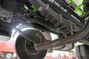 解放 J6P 390馬力 8X4 混凝土攪拌車(凌宇牌)