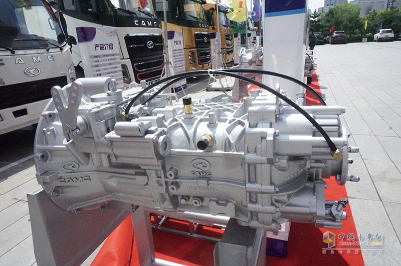 華菱星馬汽車集團(tuán)2018年中商務(wù)大會(huì)