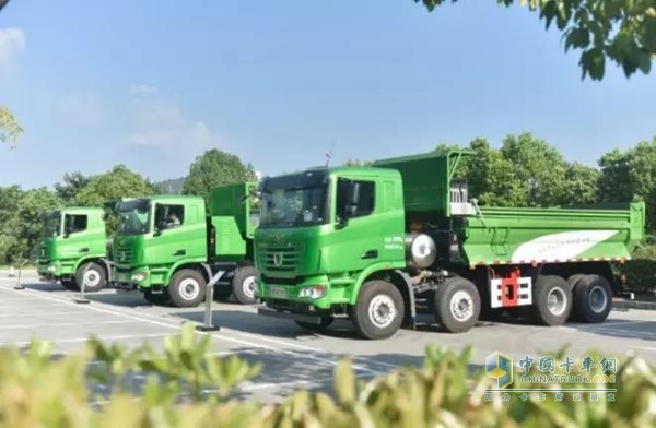 聯(lián)合卡車(chē)新型智能環(huán)保渣土車(chē)
