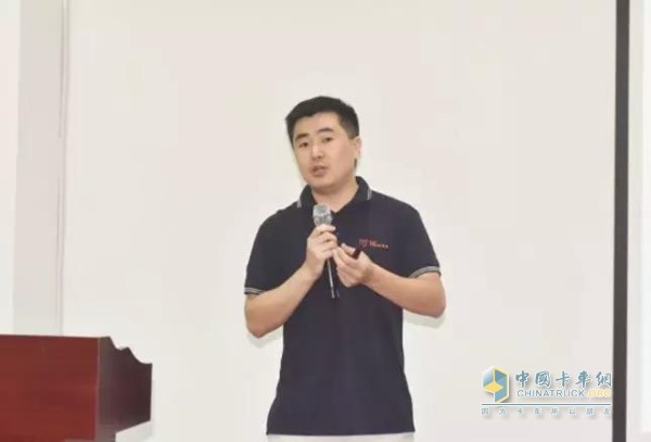 聯(lián)合卡車(chē)營(yíng)銷(xiāo)公司總經(jīng)理助理張廣濤