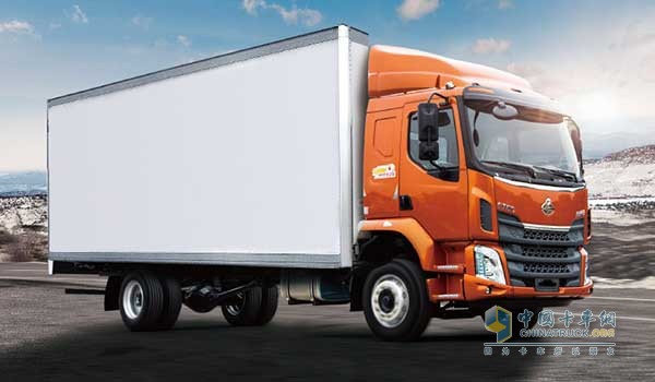 掙錢路上，新乘龍M3高效物流版助卡友“一臂之力”