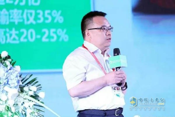 輕卡銷(xiāo)售部王遠(yuǎn)征總經(jīng)理