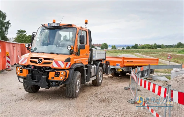 “百變金剛”路軌兩用車(chē)應(yīng)用場(chǎng)景