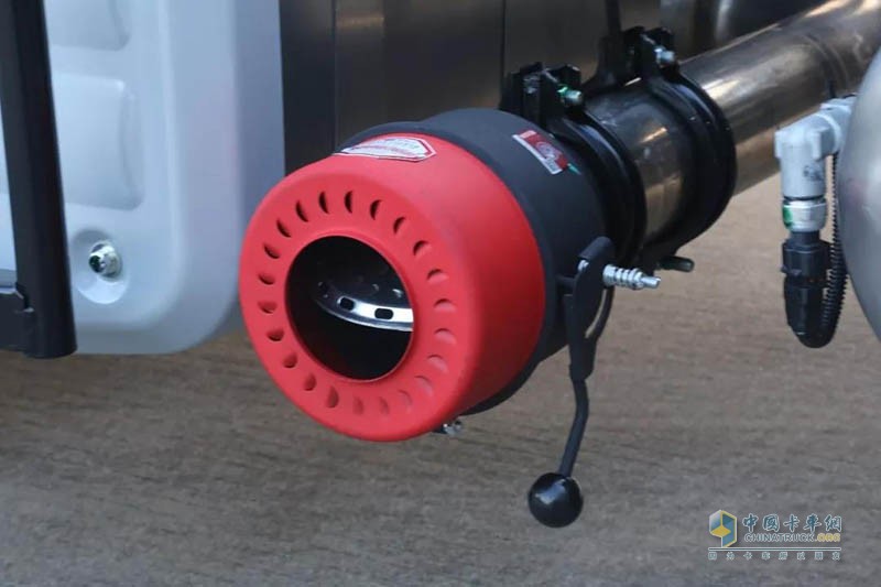 廣汽日野 700臻值 國(guó)五 6×4危運(yùn)版