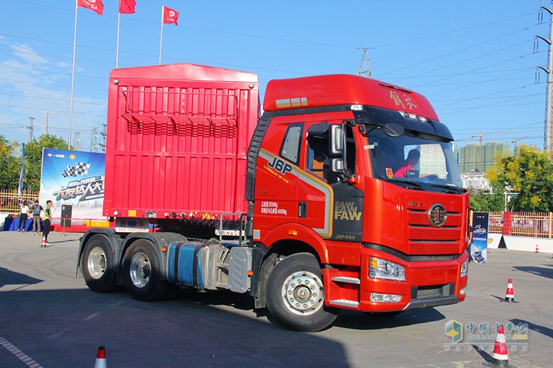 “榮耀”的戰(zhàn)斗 2018殼牌&一汽解放駕駛達人賽