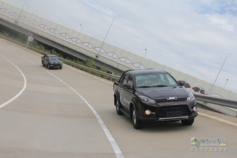 擴(kuò)大域虎家族市場容量份額 江鈴域虎3首發(fā)亮相