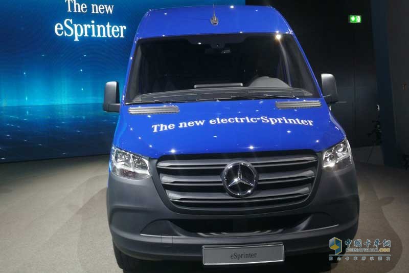 德國漢諾威車展第一彈，奔馳展廳純電動閃耀舞臺