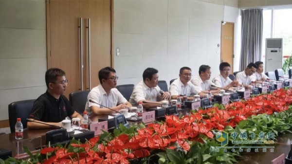 三一重卡召開(kāi)了產(chǎn)品動(dòng)態(tài)說(shuō)明會(huì)