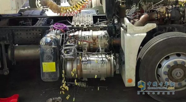 每天各種傳感器檢測(cè)，保障排放處理系統(tǒng)可靠運(yùn)轉(zhuǎn)