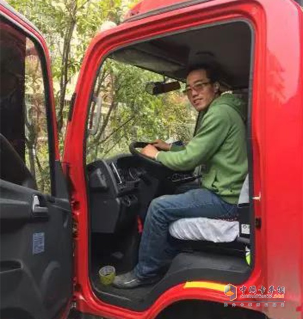 90后卡車司機(jī)李老板