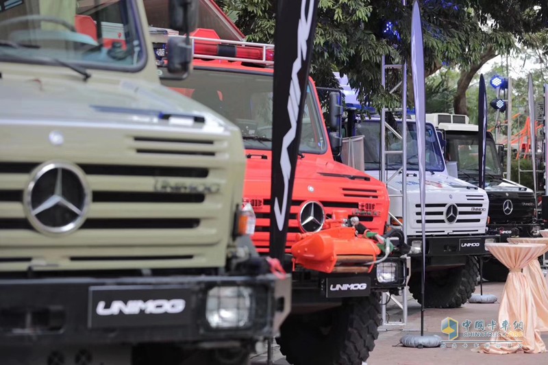 百變金剛 越野之王烏尼莫克實力上演“天降神兵”