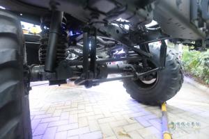 百變金剛 越野之王烏尼莫克實力上演“天降神兵”