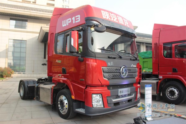 580馬力輸出的國(guó)六快遞牽引車(chē)