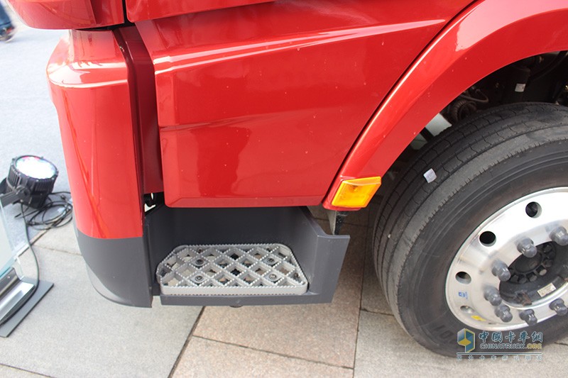 陜汽重卡 德龍X3000 580馬力 4X2 牽引車