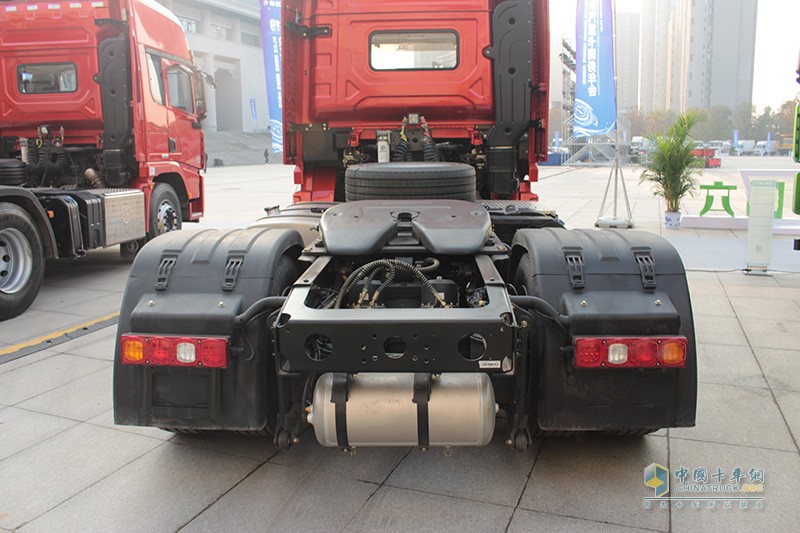 陜汽重卡 德龍X3000 580馬力 4X2 牽引車