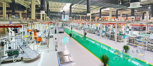 奧威發(fā)動機智能化生產(chǎn)車間