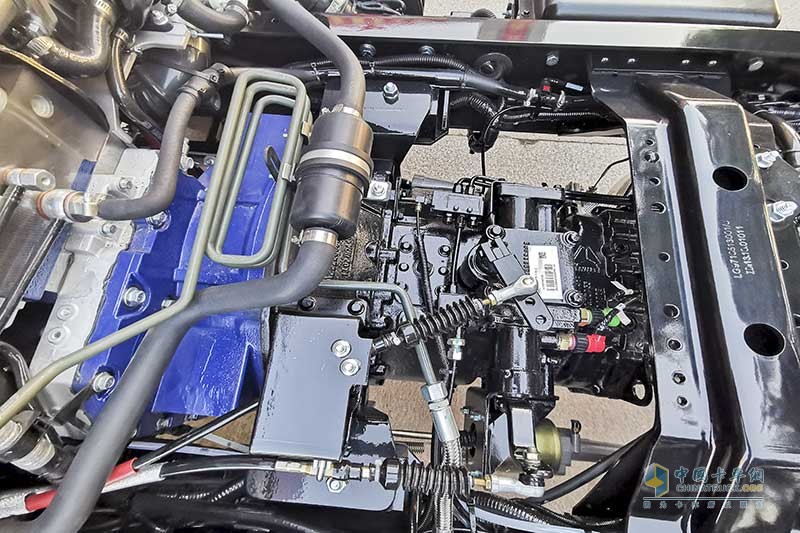 HOWO統(tǒng)帥重載版 4X2 170馬力 曼機(jī)國六藍(lán)牌輕卡