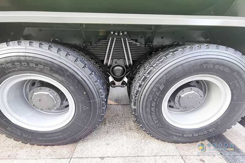 中國(guó)重汽 HOWO T6G 400馬力 6×4 智能渣土車 智行版
