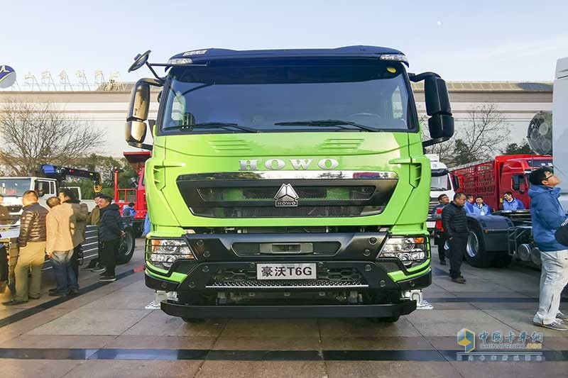 中國(guó)重汽 HOWO T6G 400馬力 6×4 智能渣土車 智行版
