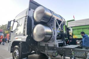 中國(guó)重汽 豪瀚 N7G 480馬力 6×4 天然氣 牽引車