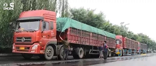 搭載東風(fēng)康明斯L375發(fā)動機的東風(fēng)天龍