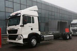 中國(guó)重汽 HOWO T5G重卡 340馬力 4X2 中置軸載貨車(chē)