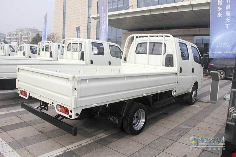 飛碟締途GX 單排 110馬力國六 欄板式載貨車 