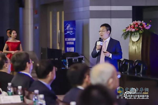 石俊峰董事長發(fā)表“挑戰(zhàn)不可能”主題演講