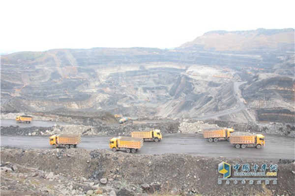 張亞民的采礦車隊(duì)