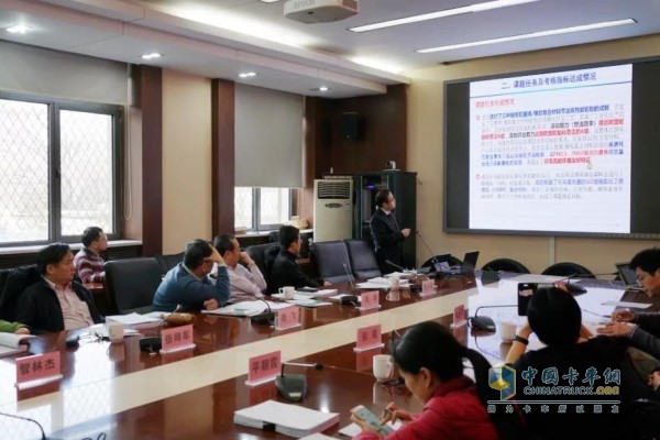 石墨烯/橡膠復合材料規(guī)?；苽浼皯藐P鍵技術研究”課題