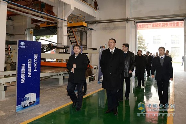 發(fā)動機(jī)事業(yè)部黨委書記、總經(jīng)理錢恒榮