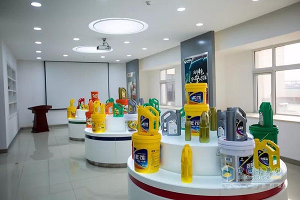 龍?bào)礉?rùn)滑油