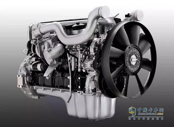 HOWO-T7H 8×4 輕量化載貨車搭載MC11發(fā)動(dòng)