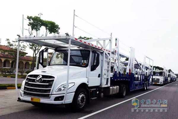 黃華師傅也為乘龍T5“多拉一臺(tái)”的高效點(diǎn)贊！