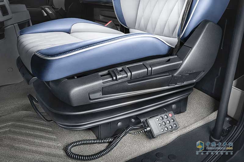 福田戴姆勒 歐曼GTL 460馬力 8×4 自卸車 國六