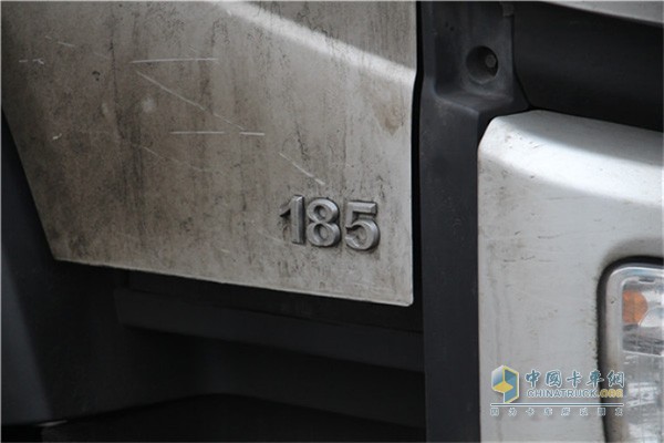 福田康明斯ISF發(fā)動機(jī)排量標(biāo)識