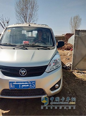 坐在車里的老崔，心里美滋滋