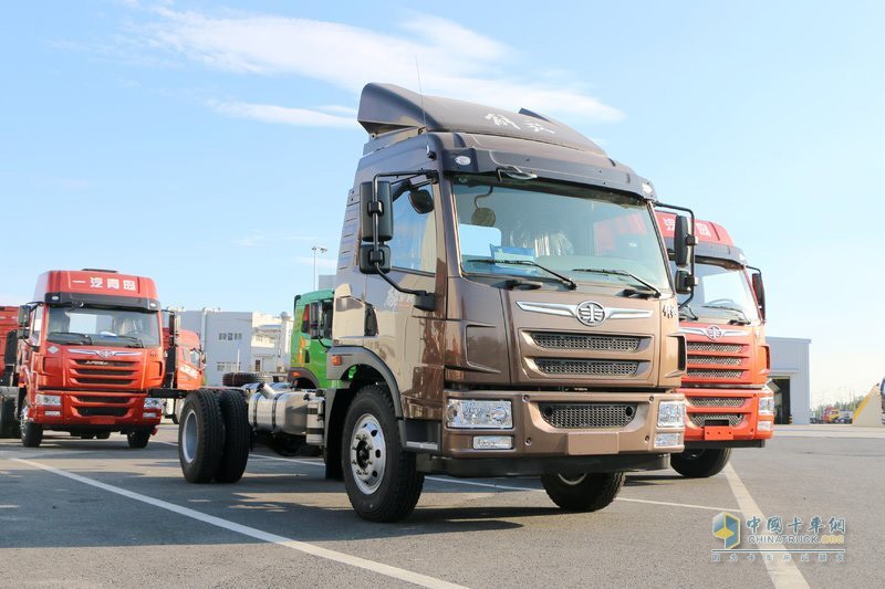 解放 麟VH 160馬力 6.7米單排載貨車 