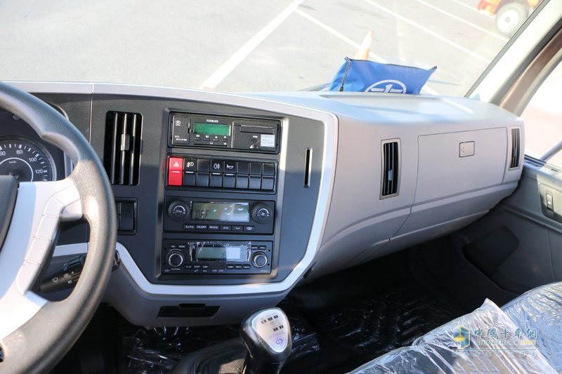 解放 麟VH 160馬力 6.7米單排載貨車 