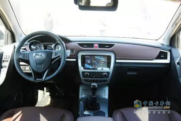 帥鈴T8智聯(lián)版集成CarLife手機互聯(lián)系統(tǒng)